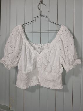 Bayley/44 White Eyelet Puff Sleeve Smocked Waist Top